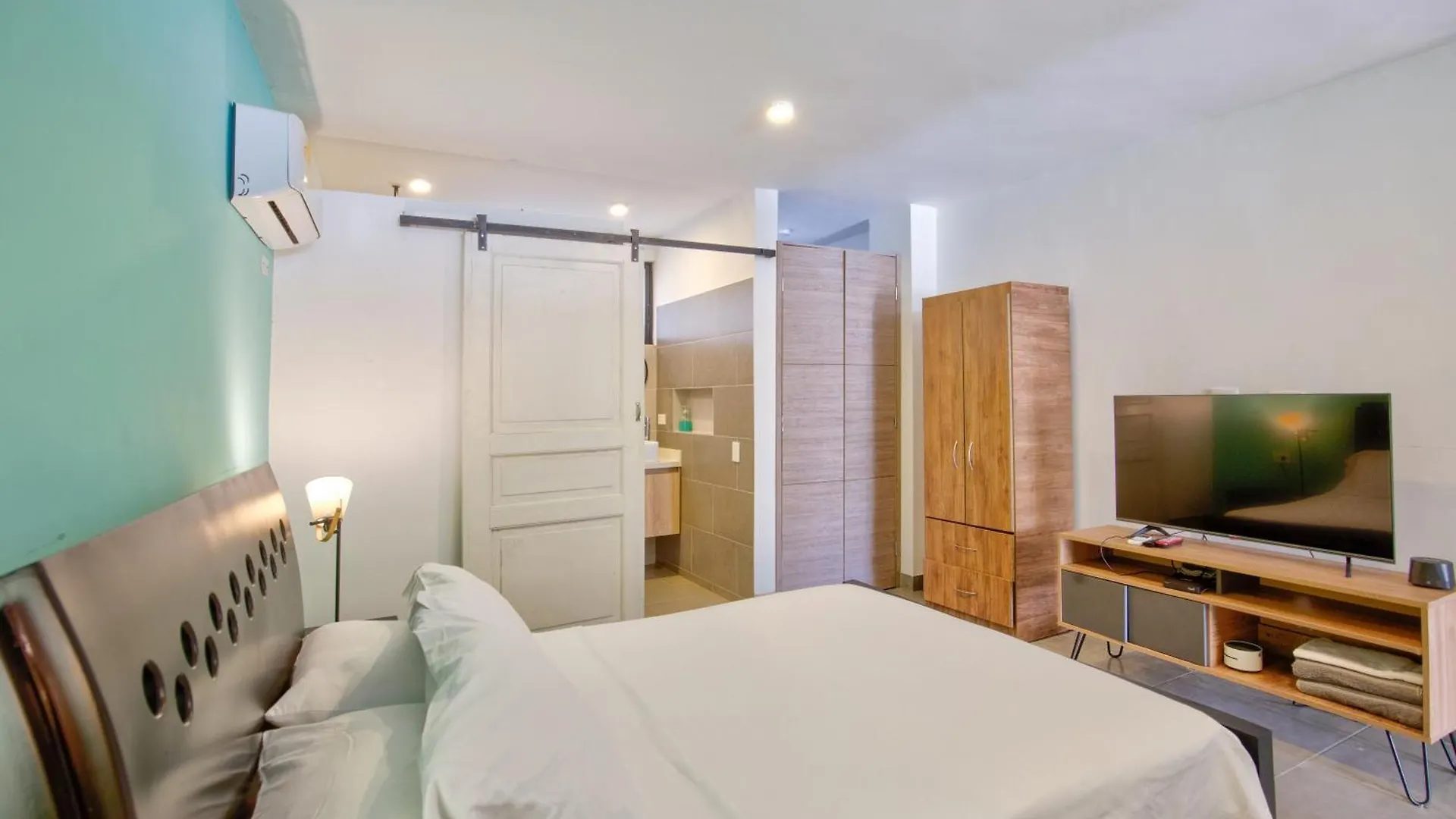 Moonshine Boutique Hostal Cali 0*,