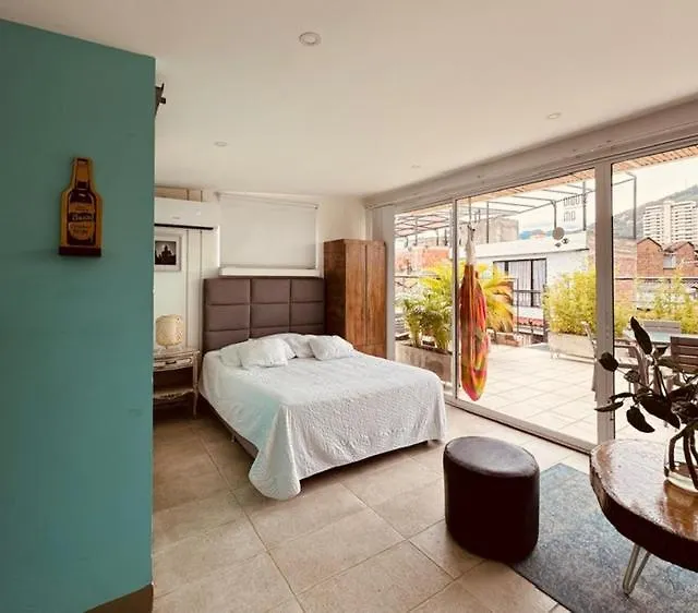 Moonshine Boutique Hostal Cali Colombia