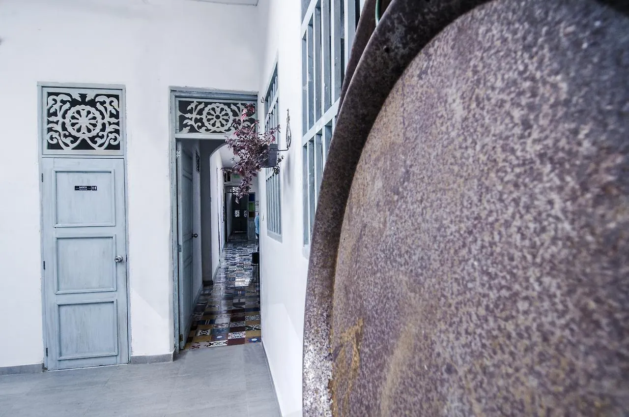 Hostel Moonshine Boutique Hostal Cali